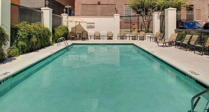 Springhill Suites Memphis Downtown Экстерьер фото