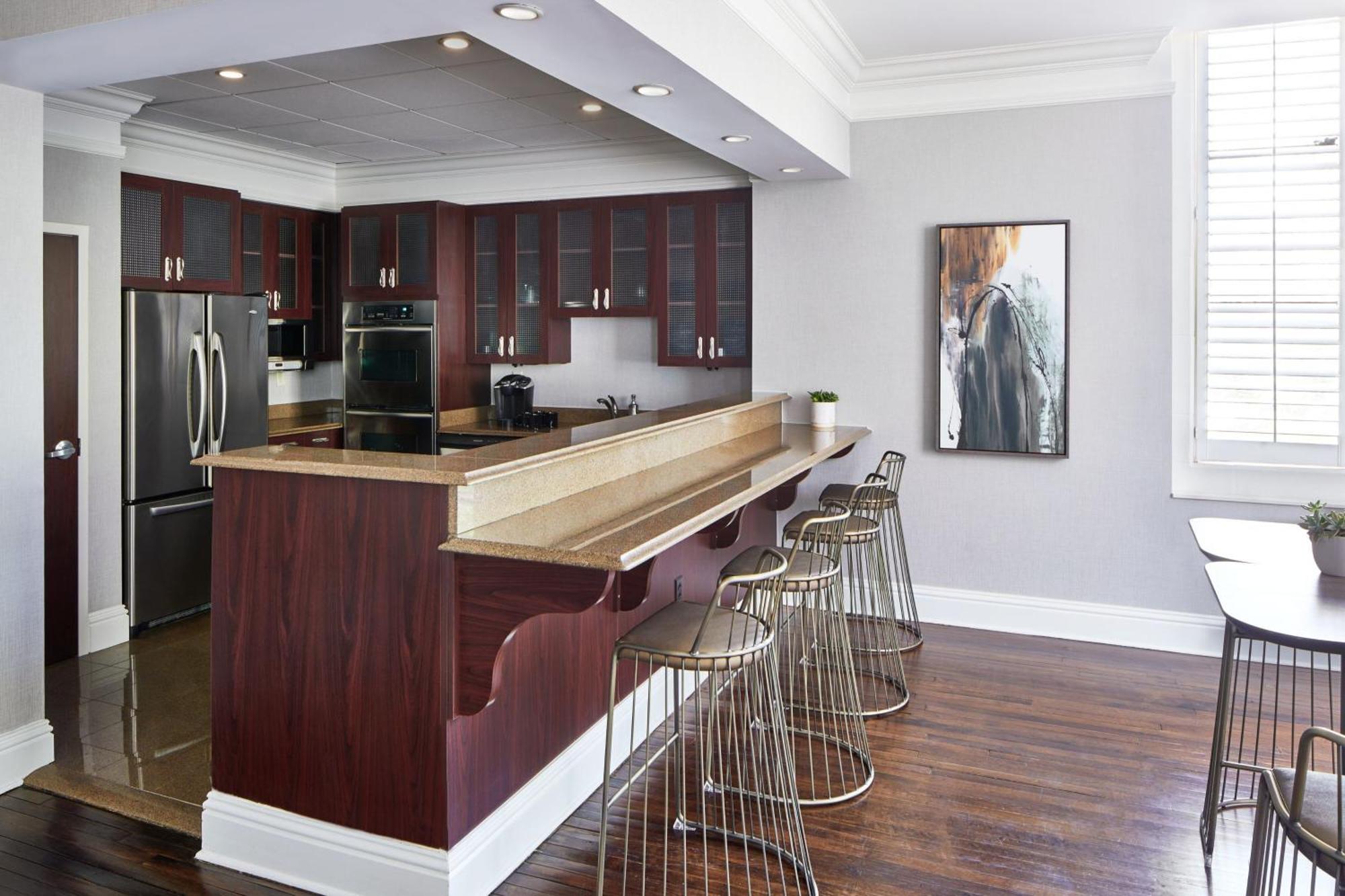 Springhill Suites Memphis Downtown Экстерьер фото
