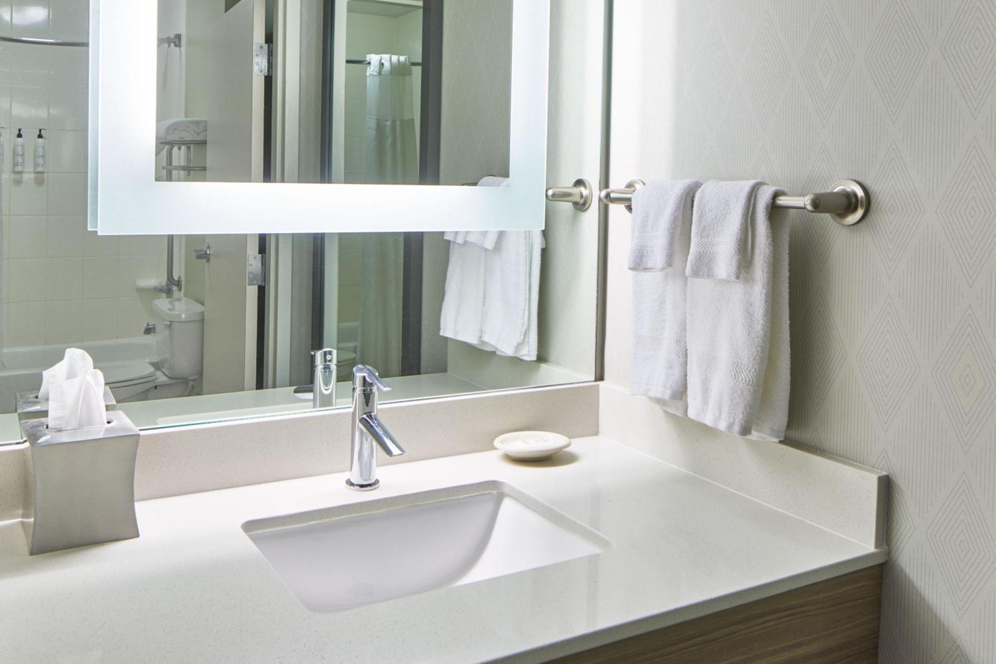 Springhill Suites Memphis Downtown Экстерьер фото