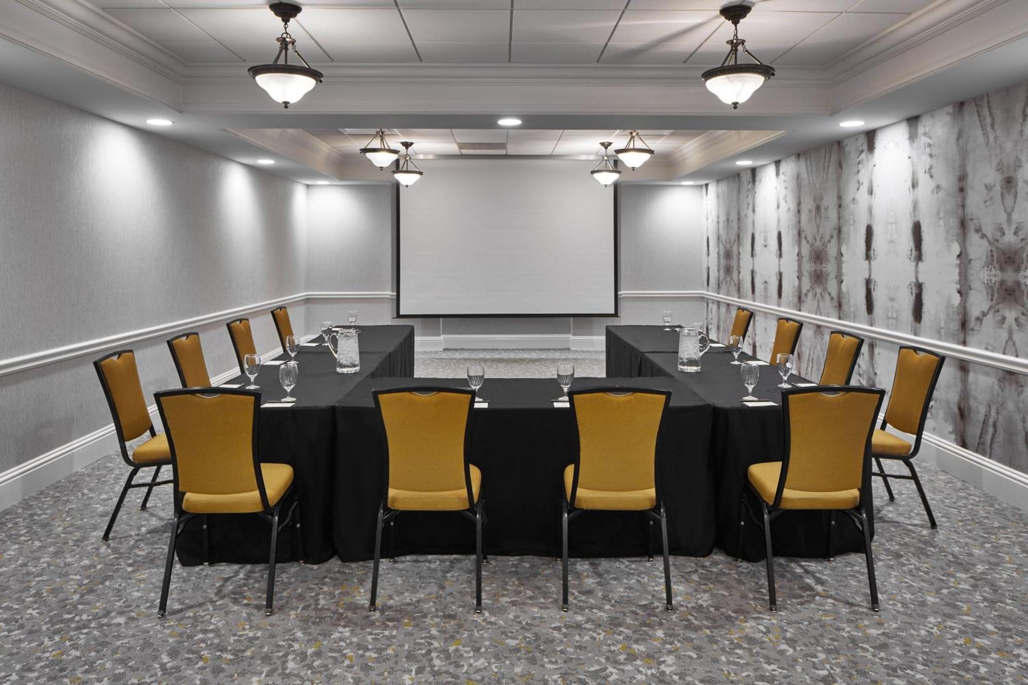 Springhill Suites Memphis Downtown Экстерьер фото