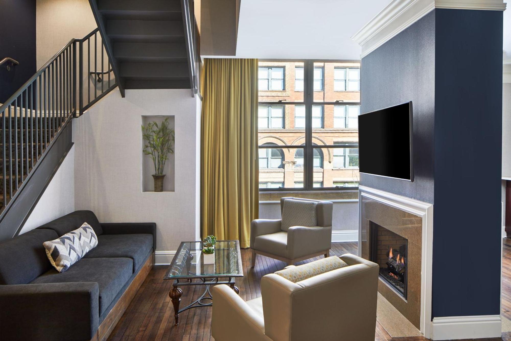 Springhill Suites Memphis Downtown Экстерьер фото