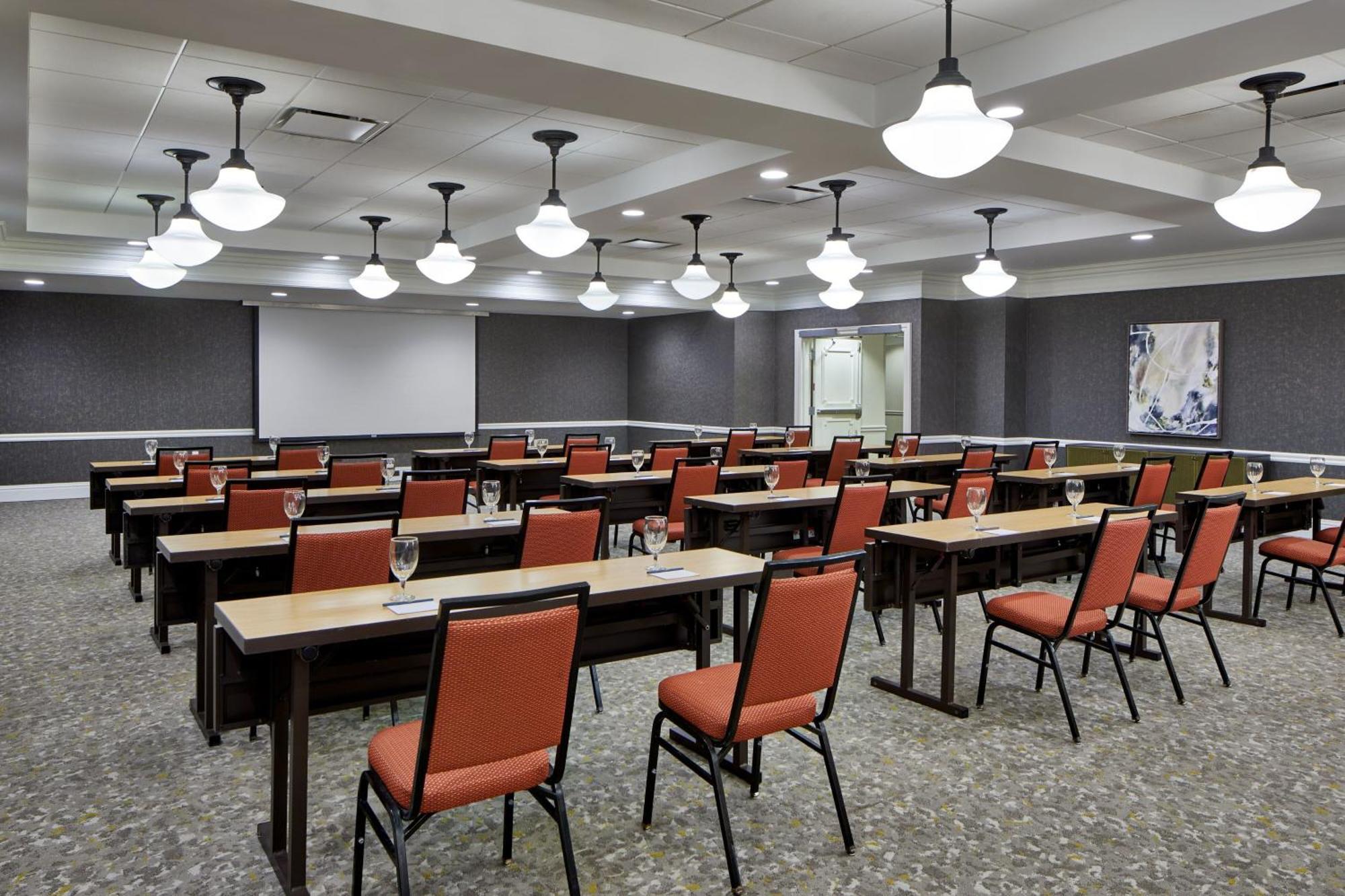 Springhill Suites Memphis Downtown Экстерьер фото