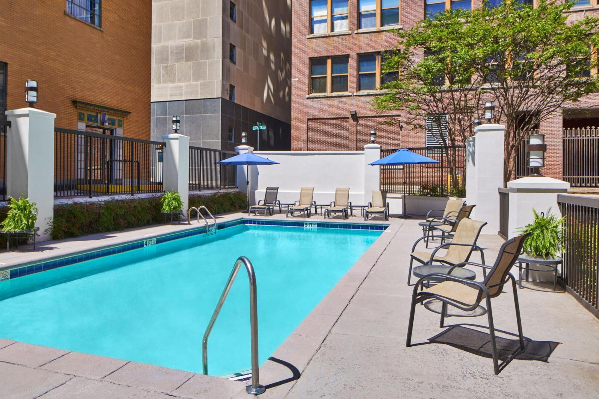 Springhill Suites Memphis Downtown Экстерьер фото