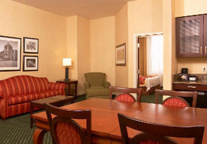 Springhill Suites Memphis Downtown Экстерьер фото
